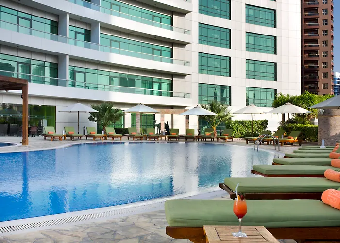 Time Oak Hotel & Suites